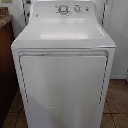 GE, ELECTRIC  DRYER. Super Capacity 