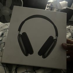 AirPods Maxes Not Sealed But Havnt Been Used