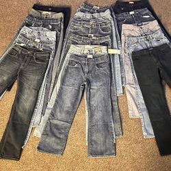 Brands: Levi’s, Old Navy 