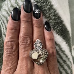 Frida Silver Heart Statement Ring With Intrícate Ditealing