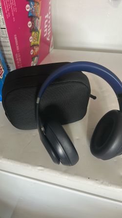 Beats Apple headphones
