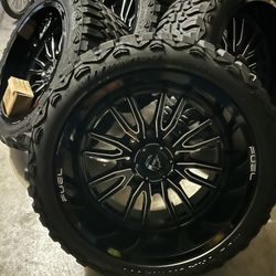 22” Forged Fuel Wheels 