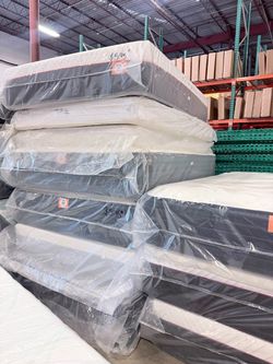 New Queen Mattress Memory Foam Soft / Medium / Firm Hybrid