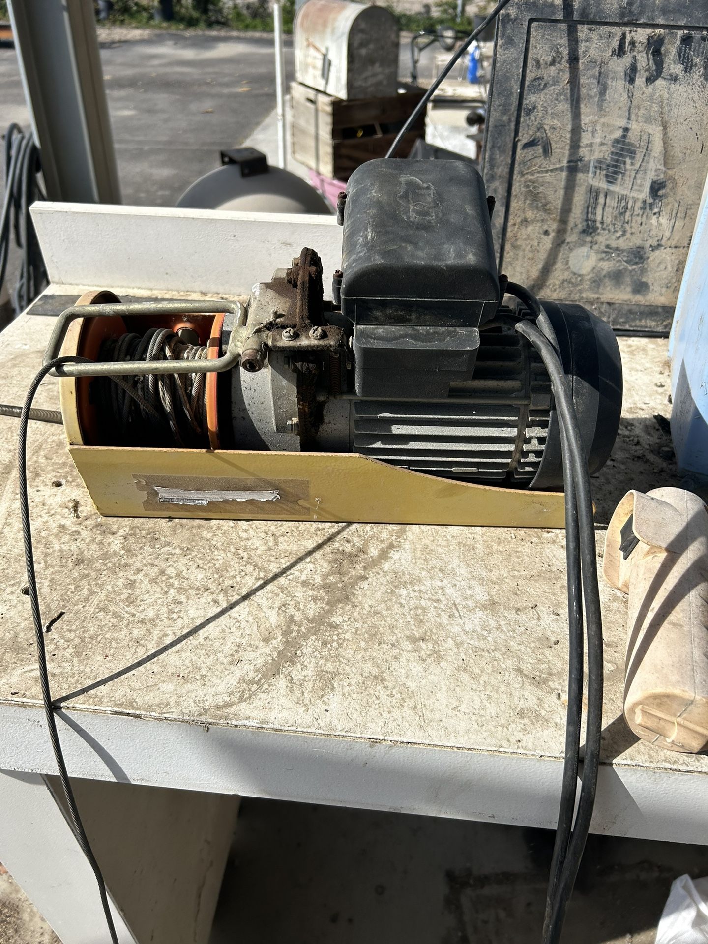 110v. Electric Winch
