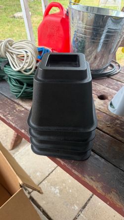 Black Plastic Bed Risers Set