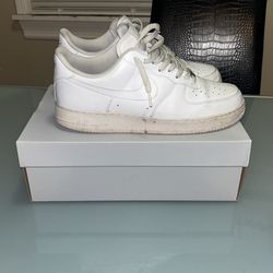 Nike Air Force 1 ‘Triple White’