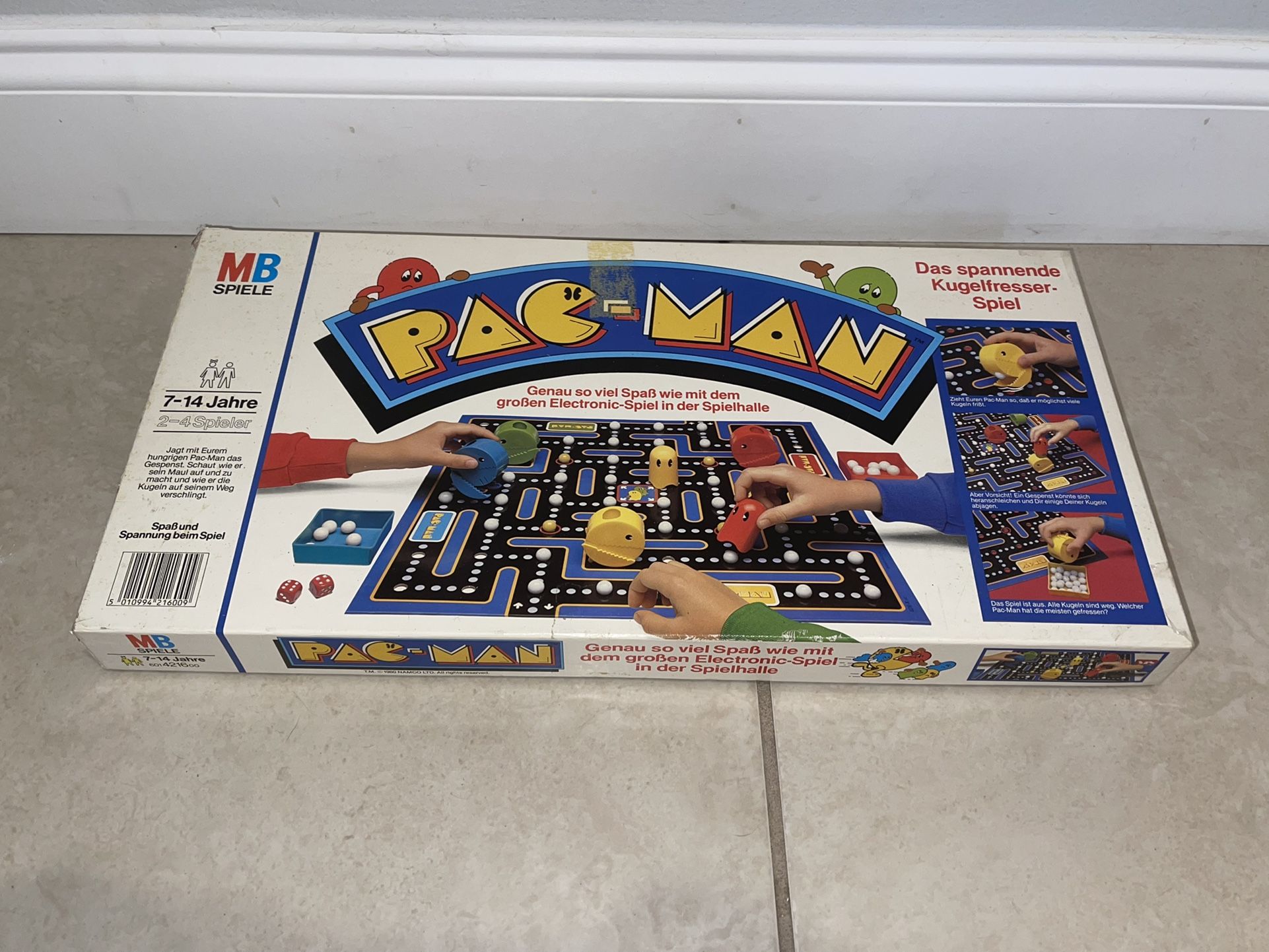 Vintage PAC-MAN Board Game
