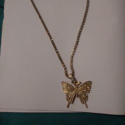 Butter Fly Pendant With Chain