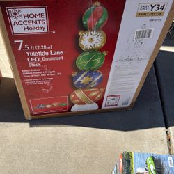 7.5 Ft LED Ornament Stack