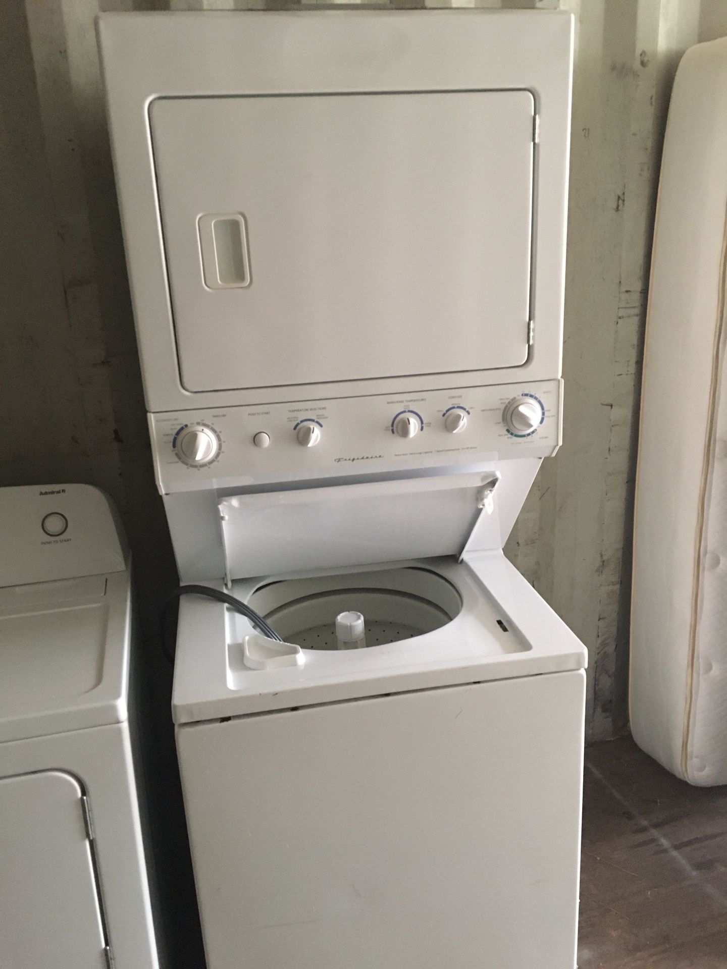 FRIGIDAIRE STACKABLE WASHER AND DRYER COMBO 27 " wide