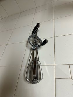 Vintage Hand Crank Egg Beater Mixer