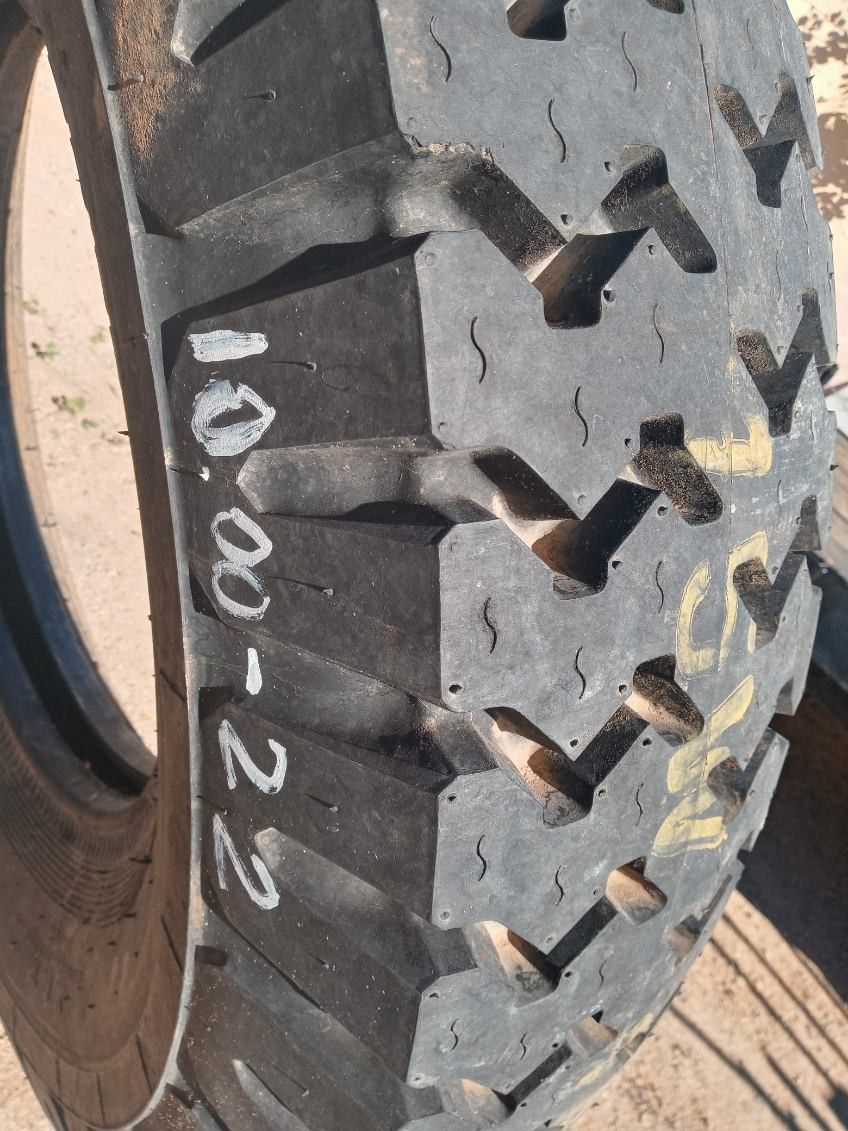 10.00-22 One Very Good CO-OP farm Agriculture Semi Truck Tire