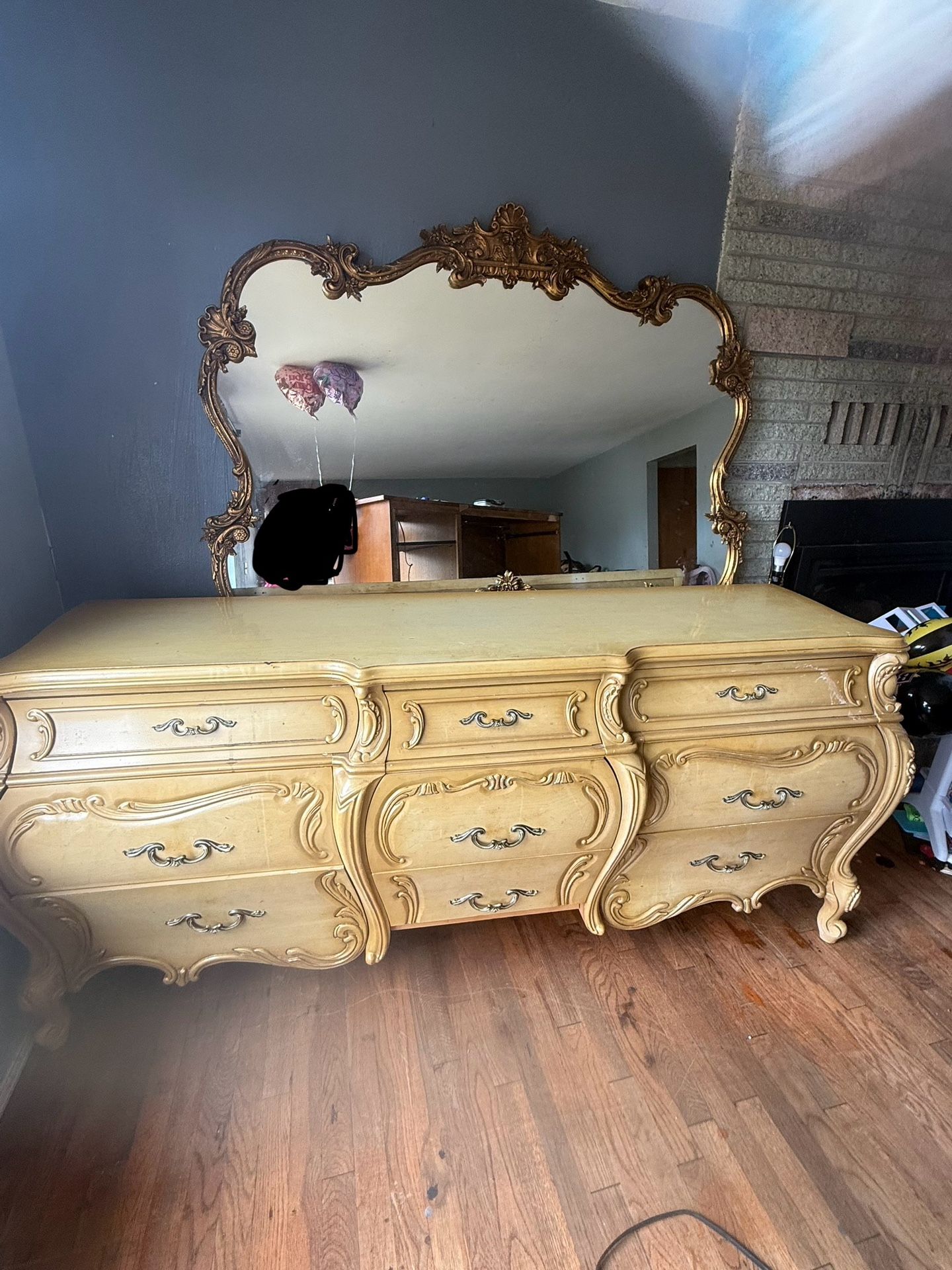 Cabinet With Mirror