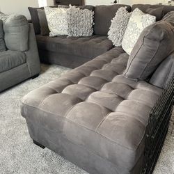Immaculate Dark Gray Immaculate Sectional 