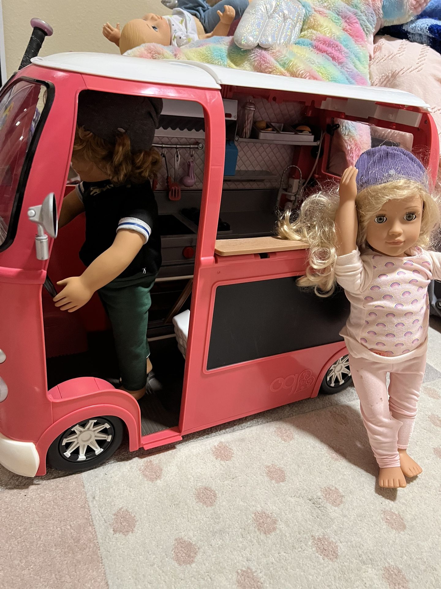 OG Food Truck And Two OG Dolls