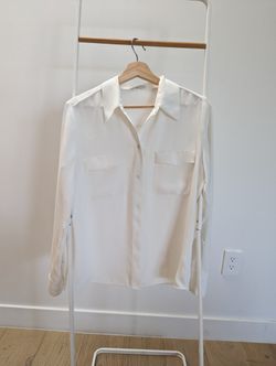 Aritzia Babaton Collared Button Down Shirt
