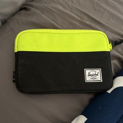Herschel Clutch