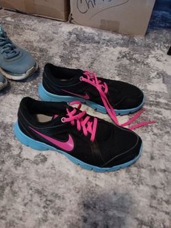 Nike Running Sneakers Black Pink Blue
