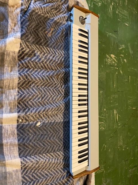 Octave Plateau Voyetra 8 Polyphonic Keyboard Controller