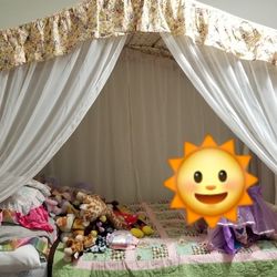 Antique Canopy Bed