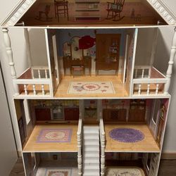 Plastic Doll House