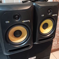 KRK  SYSTEM ROKIT8 MONITOR SPEAKERS....TREMENDO Y SUENAN DURISIMOS