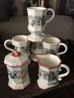 Avon Sweet Country Harvest Coffee/tea Set