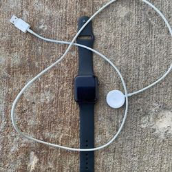 Apple Watch 4SE and Charger