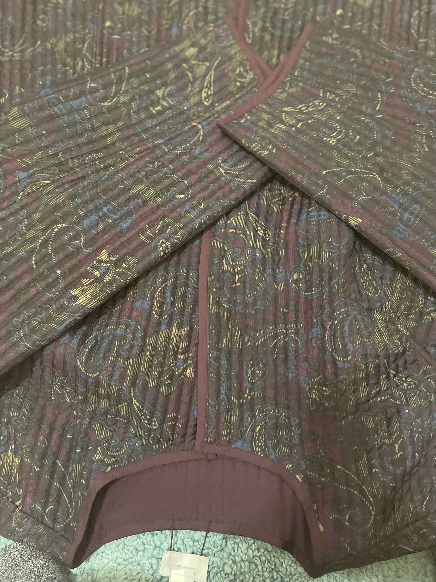 Quilted Jacket Reversible To Solid Color Size5x Never Worn Tags Still On Colors Are Dark Plum, Black. And Dark Blue Paisley Pattern