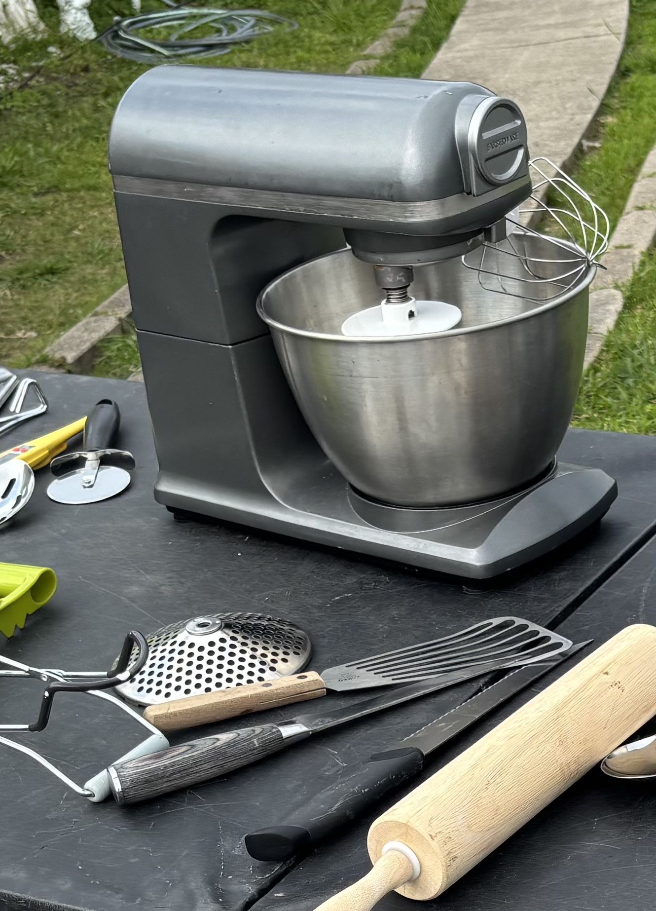 Kitchen Mixer With 3 Blades