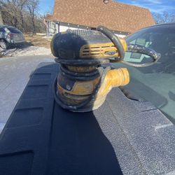 Dewalt Corded Sander 