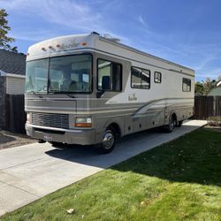 2000 Fleetwood Bounder 
