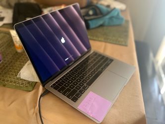 💻 2019 Apple MacBook Air 13” Retina — i5 / 8GB RAM / 256GB SSD