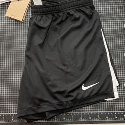 Nike Womens NwT Athletic Shorts M