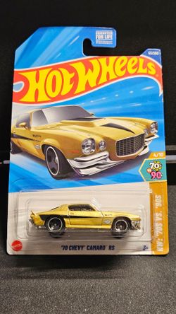 Hot Wheels Gold 1970 Chevy Camaro RS HW 70s vs 90s