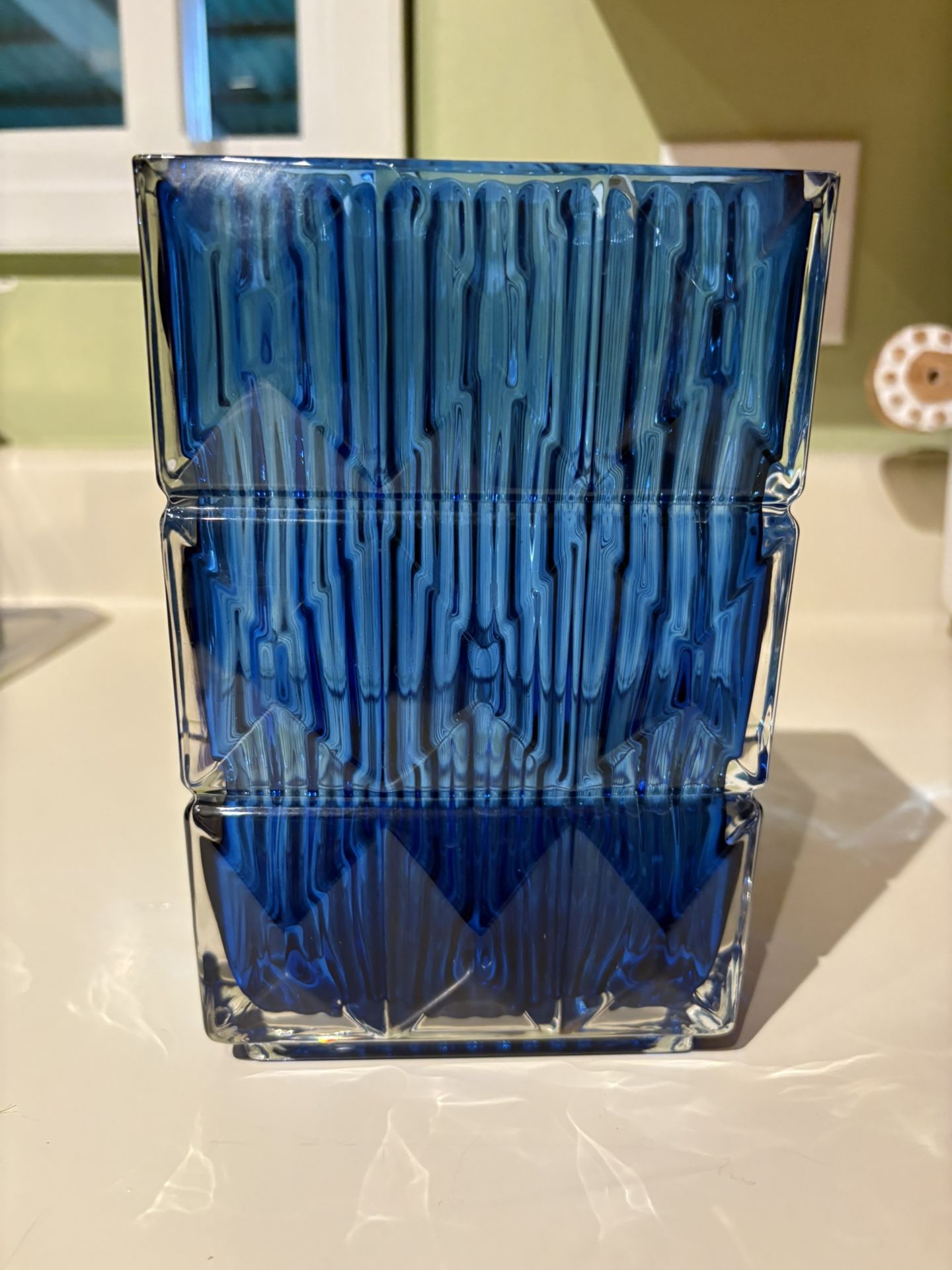 Crystal Vase, Blue Glass Vase for Flowers, Centerpieces, 7.9-Inch