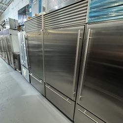 Subzero 36” Inch Refrigerator Bottom Freezer With Store Warranty!
