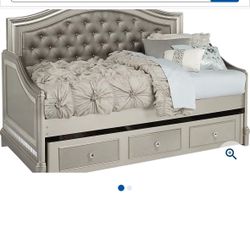 Sofia Vigara Petit Paris Silver Grey Daybed and Vanity w Mirror 2 New Twin Mattresses