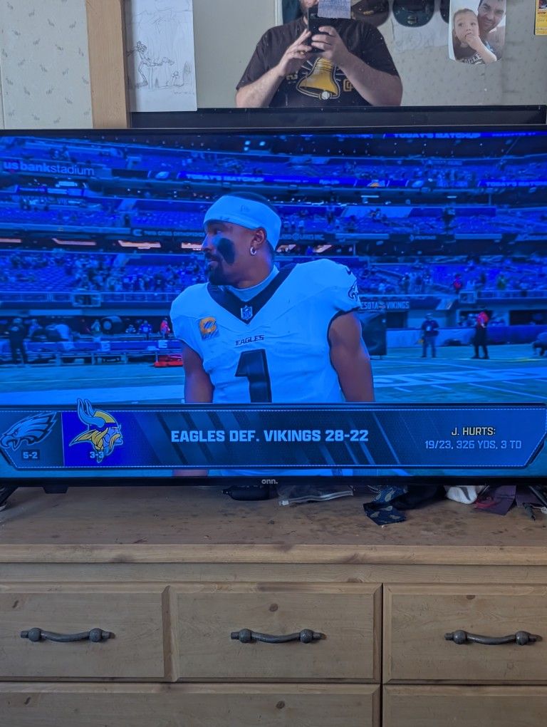 50" Roku Smart TV Onn Brand