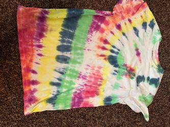 M tie dye shirt