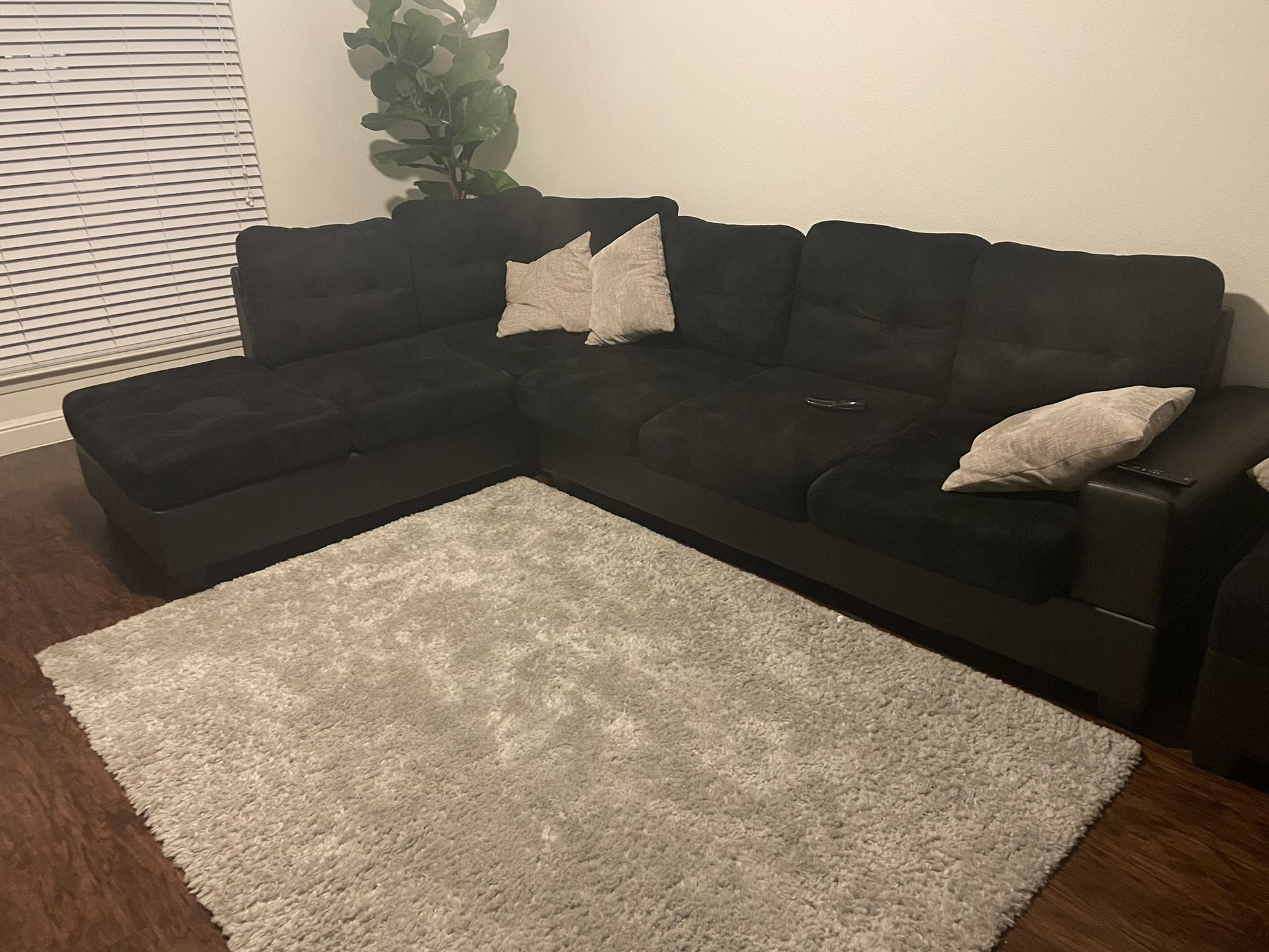Black Sofa/couch Set