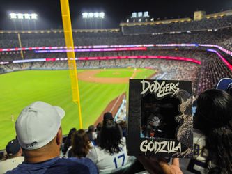 Dodgers Godzilla bobblehead  No trades