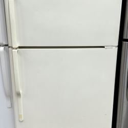 Bisque 18 Cu Ft Refrigerator 