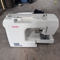 singer sewing machine 