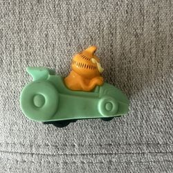 Vintage 1996 Paws Garfield in Race Car Eat my Dust marked