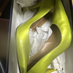 Stuart Weitzman Patent Lime Green 4” Heels Pump Sz 7.5 US Granny Smith W/Box