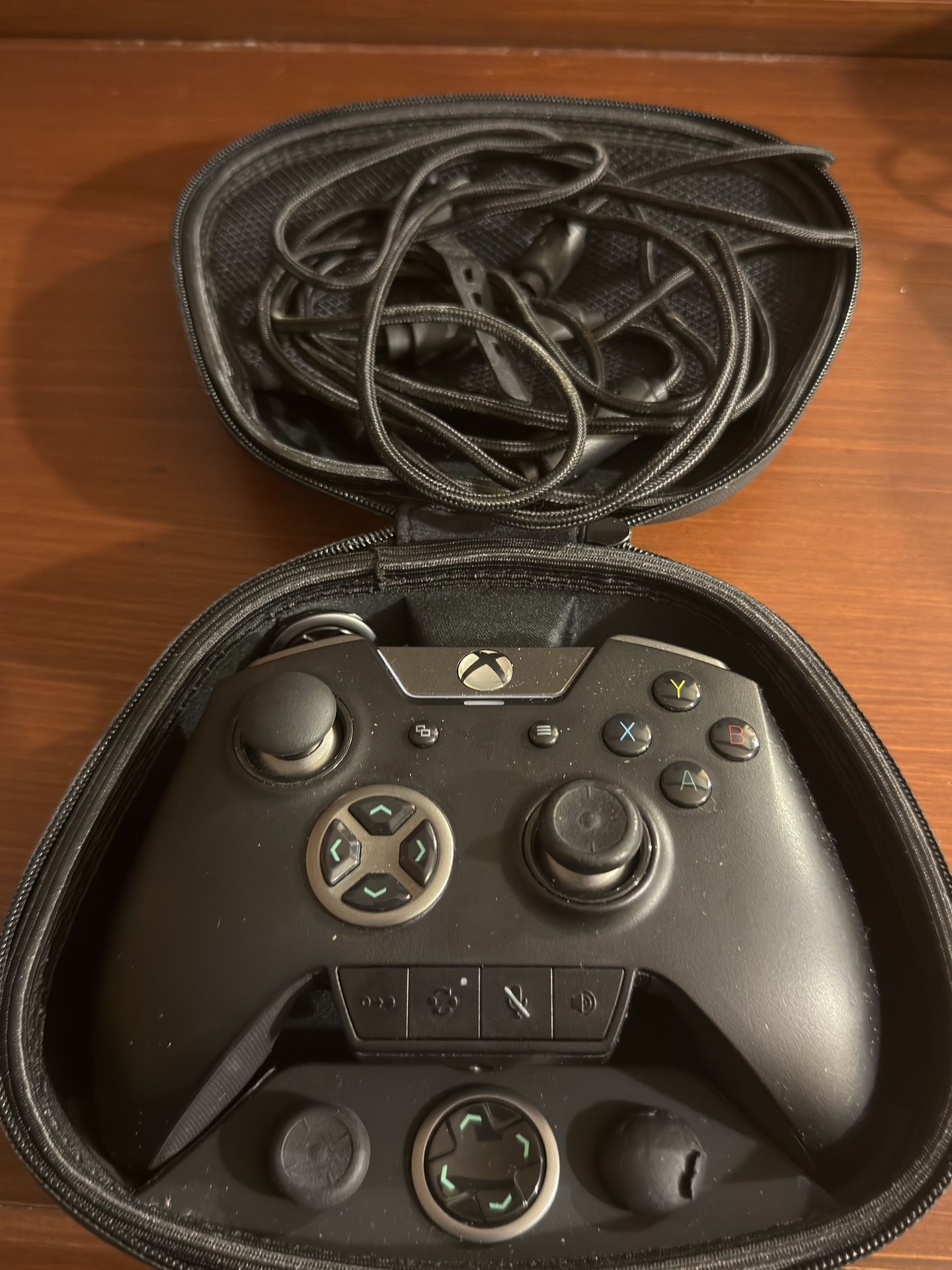 Razer Wolverine Ultimate Xbox One/Pc Controller Wired