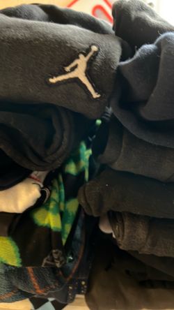 Free boys sweats/sweaters sz6/7