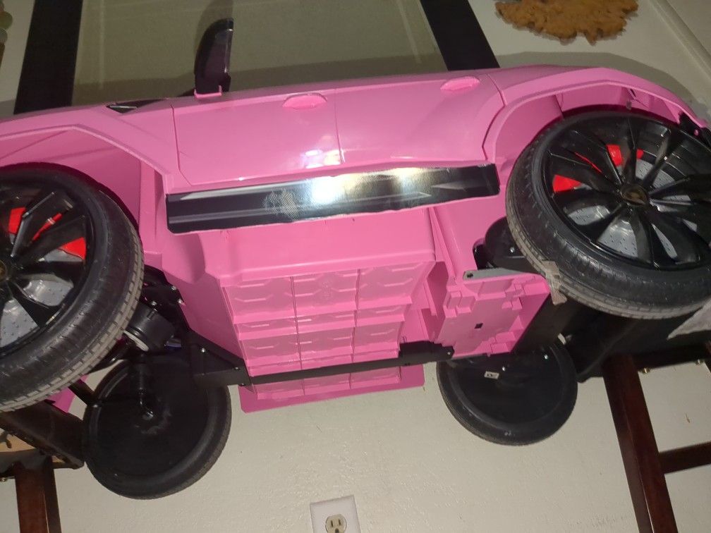Kids Lamborghini Urus Pink Toy Car for Sale in Las Vegas, NV - OfferUp