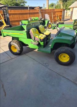 John deere gator 4x2 Clean, Low hours,ready to work